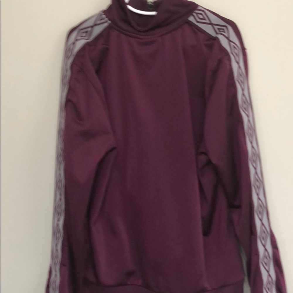 Umbro Purple Jacket - Picture 4 of 5